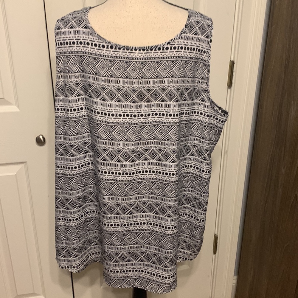 Faded Glory Plus Sleeveless Blouse - Picture 4 of 7